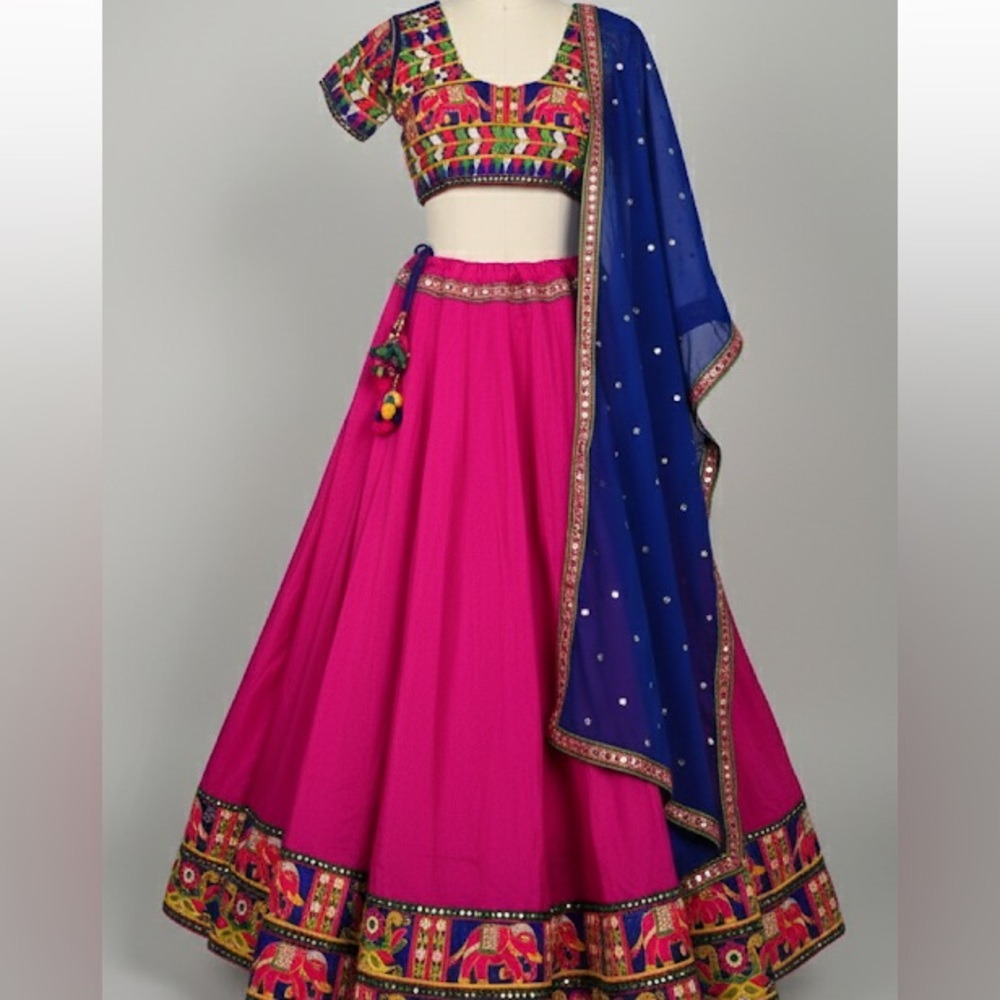 Traditional Navratri Garba Chaniya Choli (4PCS)